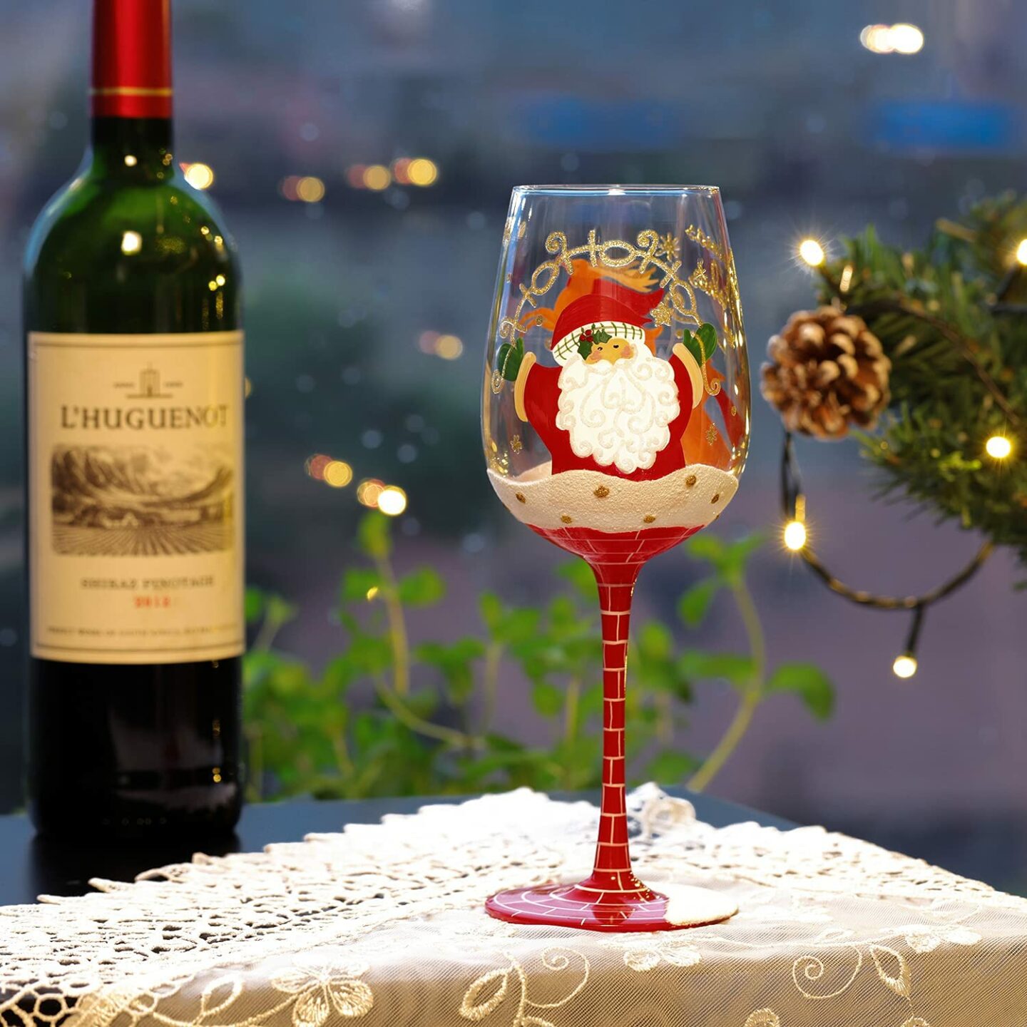 https://www.winewithpaige.com/wp-content/uploads/2022/11/Santa-Christmas-Wine-Glass-1440x1440.jpeg