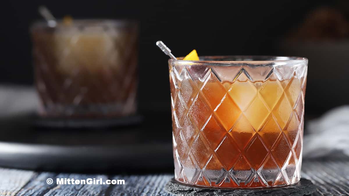 coffee-old-fashioned Cocktails