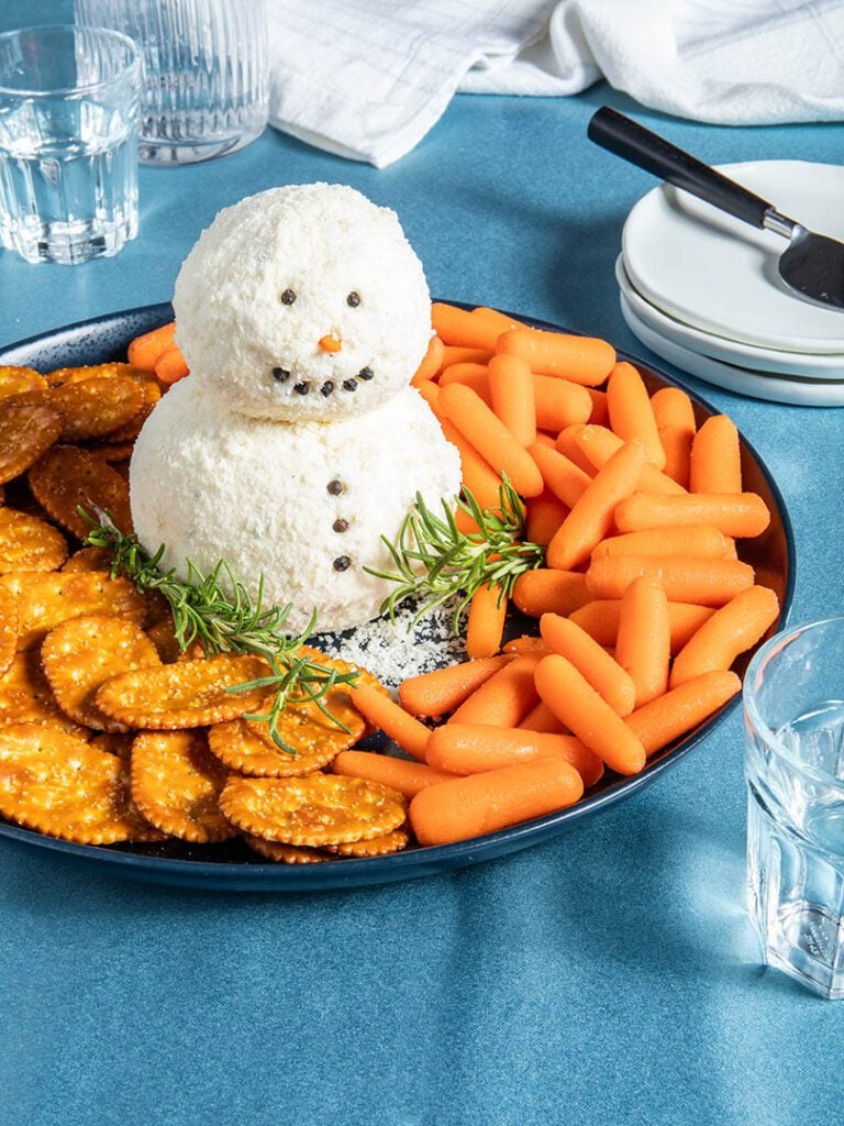 Snowman Cheese Ball